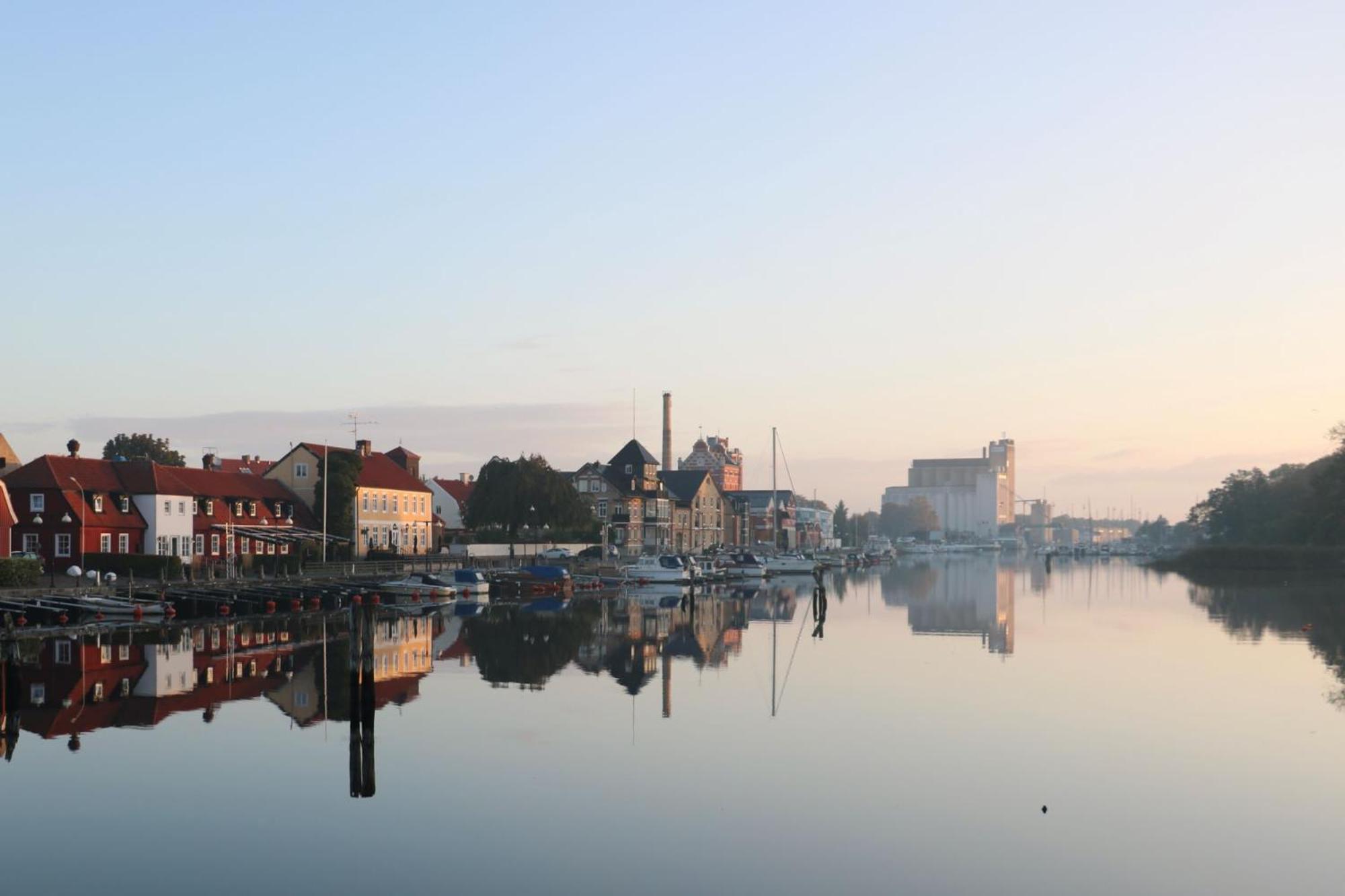 Ahus Gaestgivaregard Esterno foto